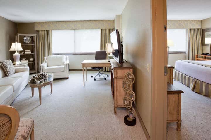 Room 2 of 107