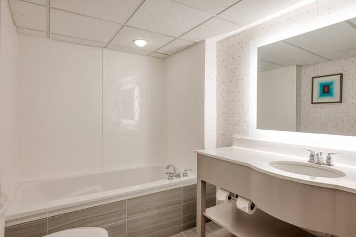 Room 29 of 53