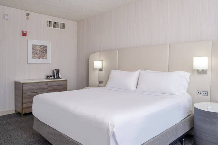 Room 13 of 53
